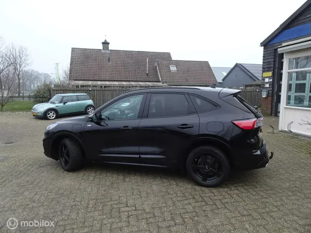 Ford Kuga 2.5 PHEV ST-Line X 2020 Hybride Benzine 4