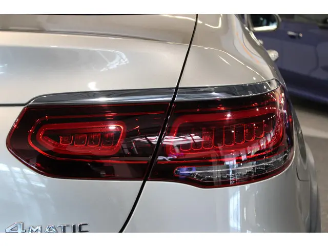 Mercedes-Benz GLC Coupé 300 4MATIC Premium 2019 Benzine 16