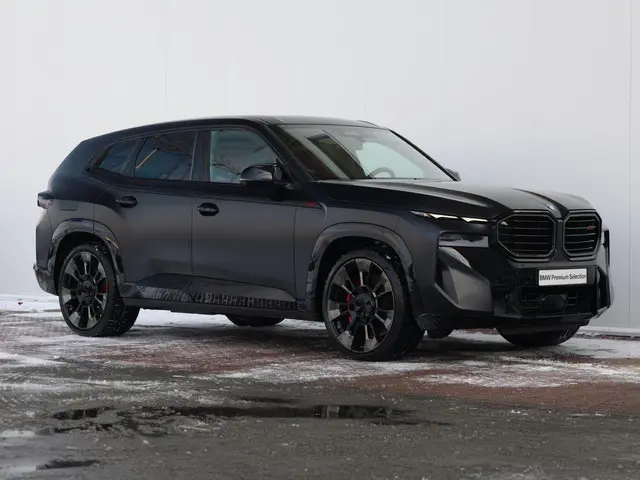 BMW XM PHEV Label Red 30 kWh 2025 Hybride Benzine 10