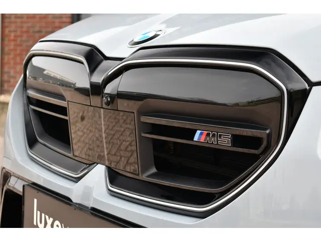 BMW M5 5-serie Touring 2025 Hybride Benzine 77