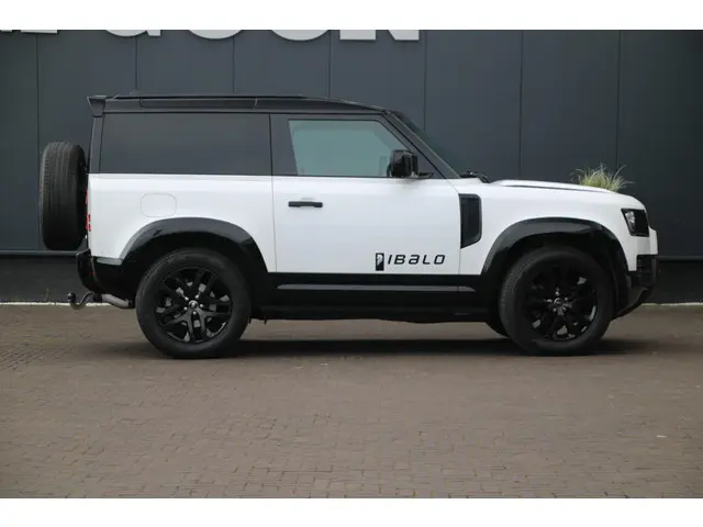 Land Rover Defender 90 D250 2021 Diesel 5