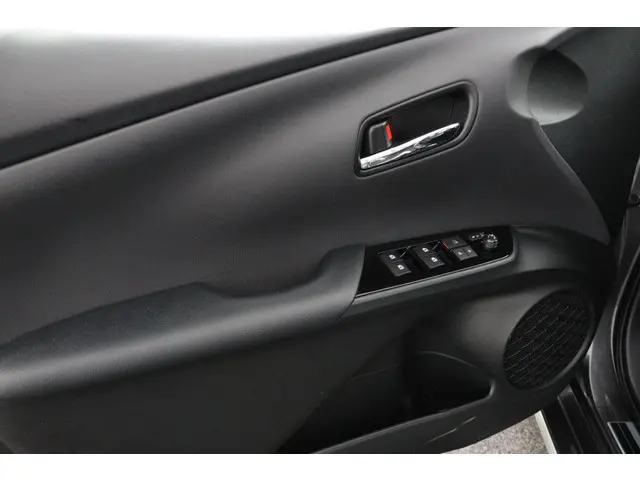 Toyota Prius 1.8 Plug-in Executive 2019 Hybride Benzine 28