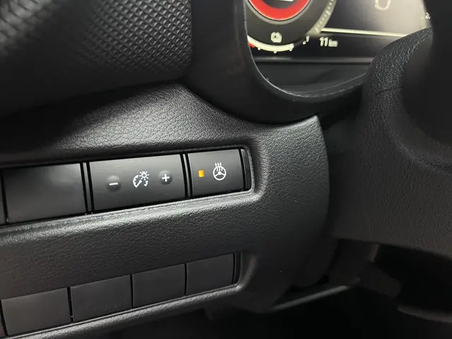 Nissan Juke 1.6 Hybrid N-Design 2025 Hybride Benzine 21
