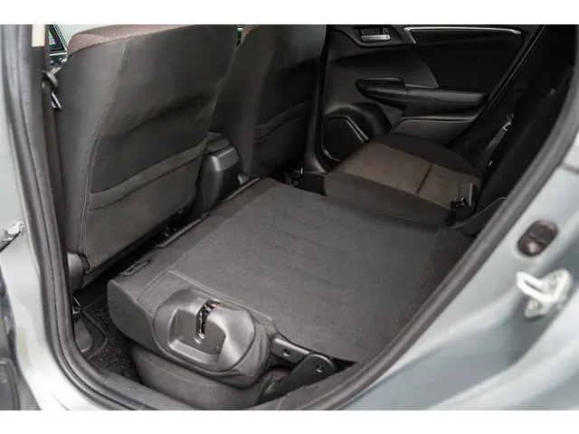 Honda Jazz 1.3i VTEC ELEGANCE 2017 Benzine 36