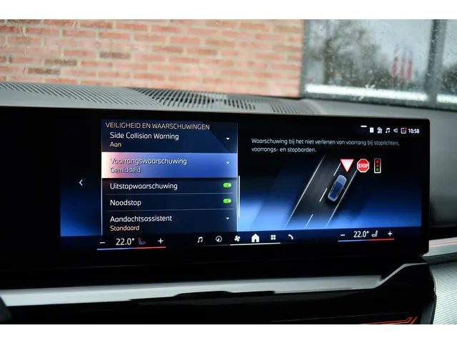 BMW 5 Serie 530e M-Sport 2024 Hybride Benzine 42