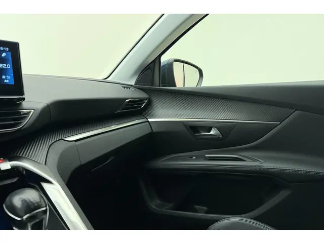 Peugeot 5008 1.2 PureTech Allure 2021 Benzine 30