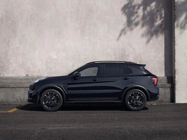 Lynk & Co 01 2