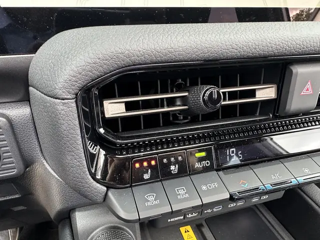 Toyota Land Cruiser 2.8 D-4D President 2025 Diesel 29