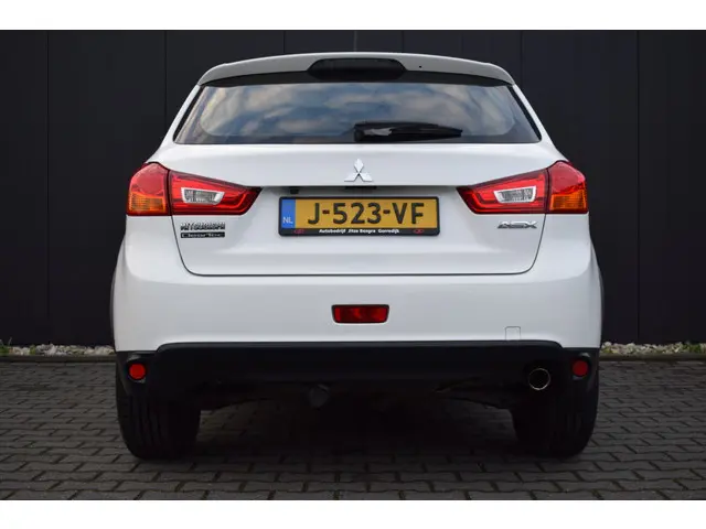 Mitsubishi ASX 1.6 Cleartec Intense 2016 Benzine 17