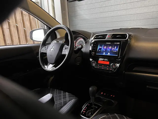 Mitsubishi Space Star 1.2 Instyle 2023 Benzine 22