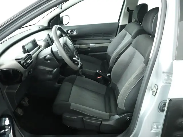 Citroën C4 Cactus 1.2 PureTech Business 2015 Benzine 17