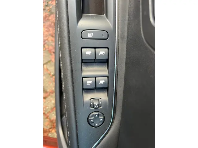 Peugeot 3008 1.2 PureTech Allure Automaat 2017 Benzine 17