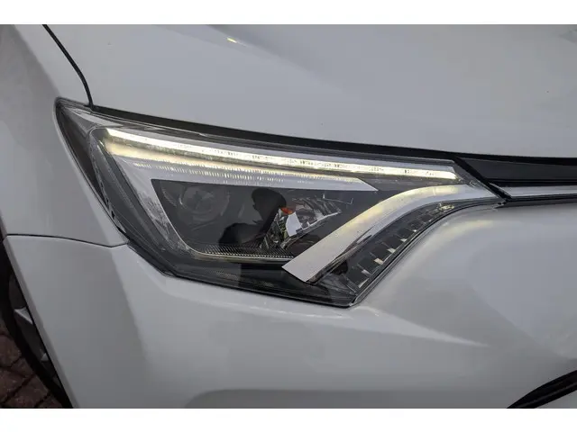 Toyota RAV4 2.5 Hybrid Executive 2017 Hybride Benzine 11