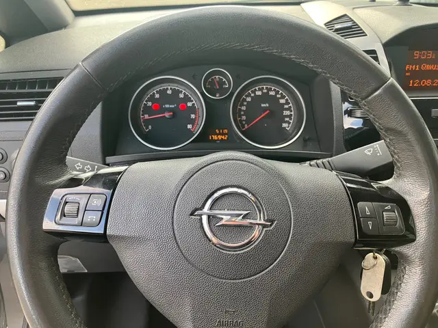 Opel Zafira 1.8 Cosmo 7 persoons 2013 Benzine 8