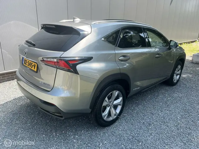 Lexus NX 300h AWD President Line 2014 Hybride Benzine 3