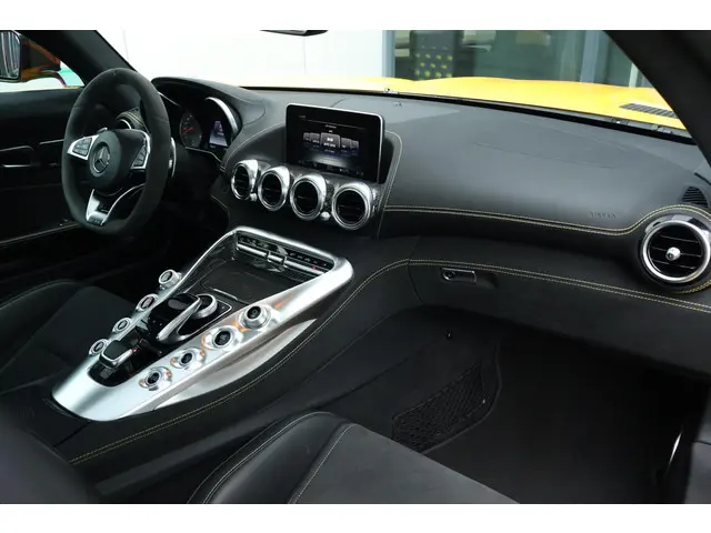Mercedes-Benz AMG GT 4.0 S 2015 Benzine 51