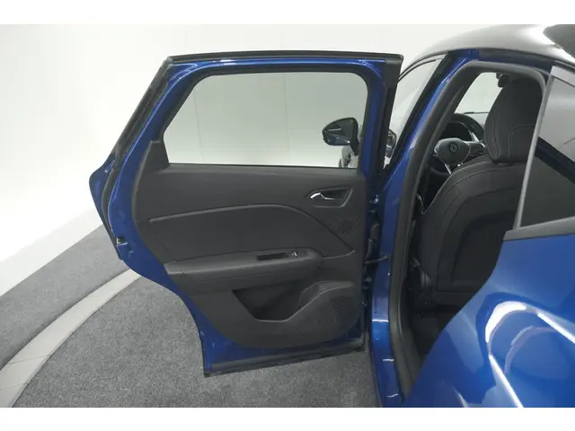 Renault Captur Mild Hybrid 160 EDC Techno 2024 Benzine 66