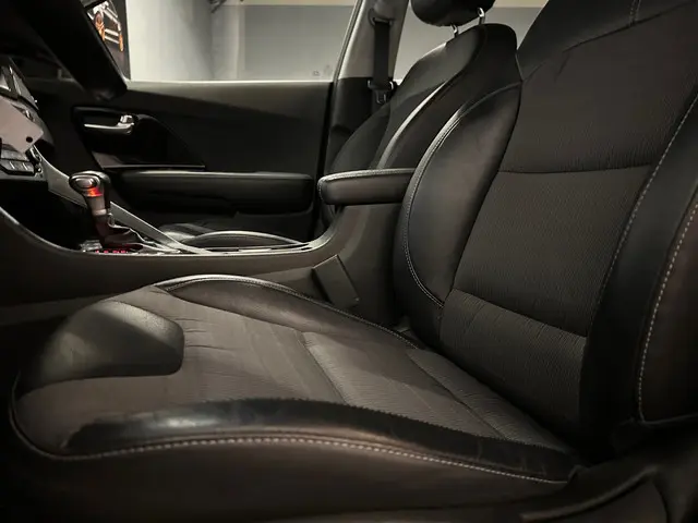 Kia Niro 1.6 GDi Hybrid DynamicLine 2018 Hybride Benzine 22