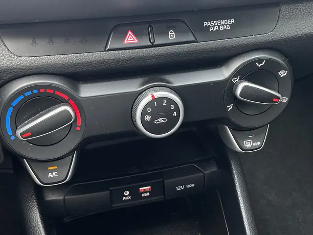 Kia Stonic 1.0 T-GDi DynamicLine 2019 Benzine 16