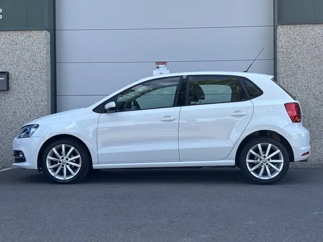 Volkswagen Polo 1.2 TSI Highline 2016 Benzine 6