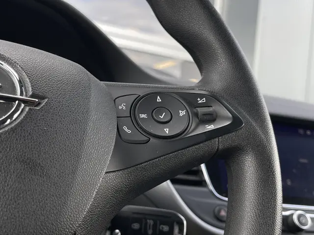 Opel Crossland X 1.2 Online Edition 2018 Benzine 16