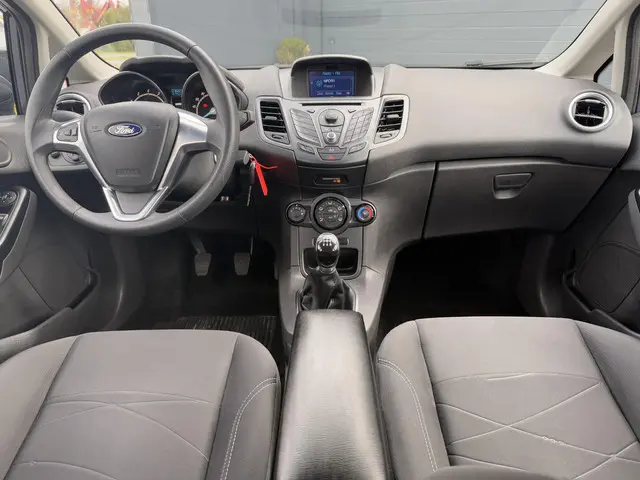 Ford Fiesta 1.0 Style 2015 Benzine 10