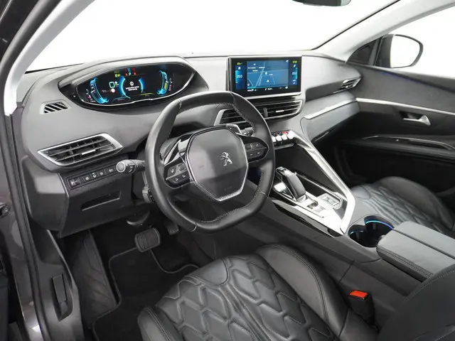 Peugeot 3008 1.6 HYbrid 225 Allure 2021 Benzine 18