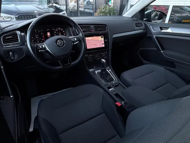 Volkswagen Golf 1.0 TSI Highline / ACC / LED 2018 Benzine 8