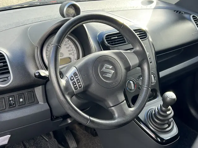 Suzuki Splash 1.2 Comfort EASSS 2013 Benzine 3