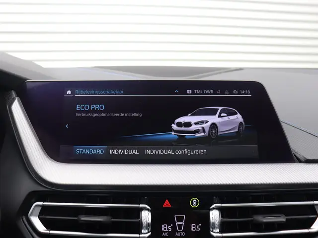 BMW 1 Serie 5-deurs 118i 2024 Benzine 28
