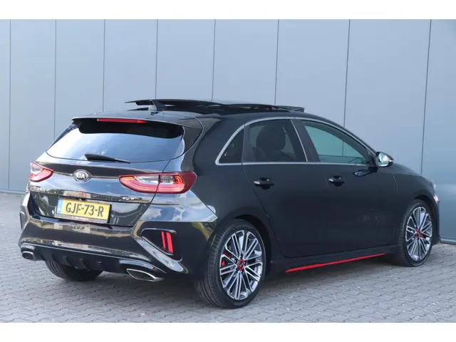 Kia Ceed 1.6 T-GDi GT | 200PK - PANO - UNIEK VOL! 2019 Benzine 45