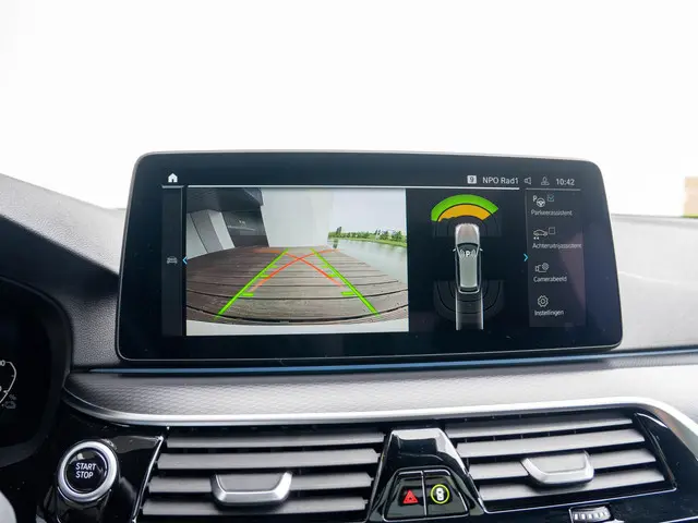 BMW 5 Serie Touring 530e xDrive 2021 Hybride Benzine 32