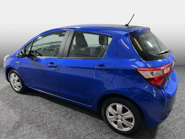 Toyota Yaris 1.5 Hybrid Design 2017 Hybride Benzine 29
