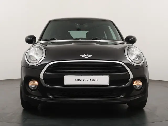 MINI Cooper Business 2018 Benzine 5