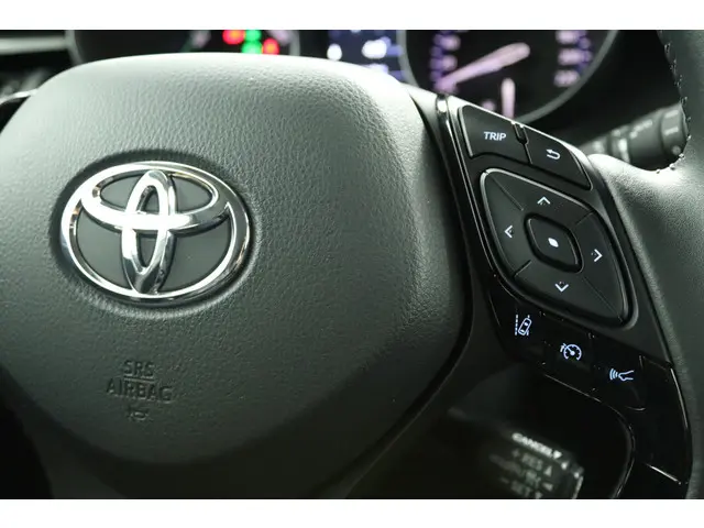 Toyota C-HR 1.8 Hybrid Dynamic 2023 Hybride Benzine 21