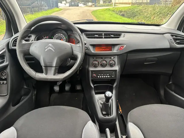 Citroën C3 1.0 VTi Attraction / 5-DEURS / AIRCO 2013 Benzine 3