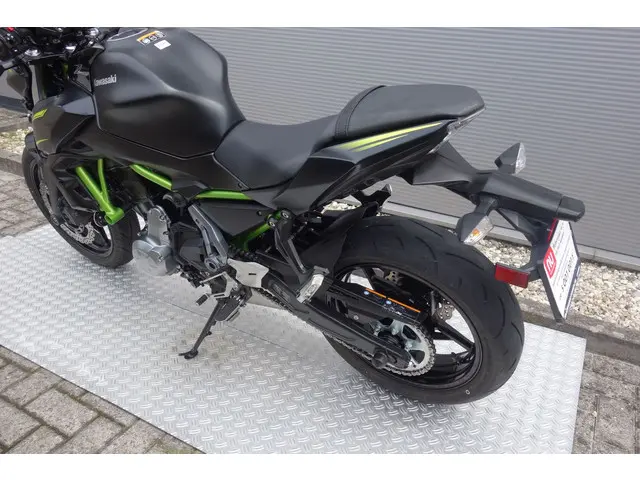 Kawasaki Z650 ABS 2019 Benzine 16