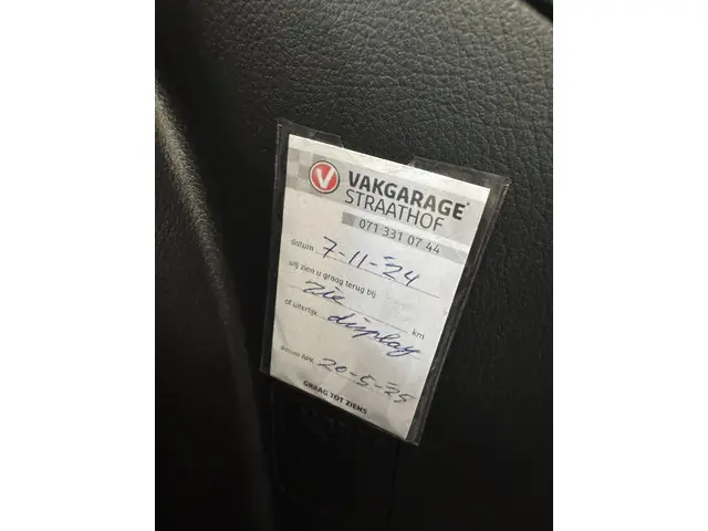 Mercedes-Benz GLA 180 2021 Benzine 21