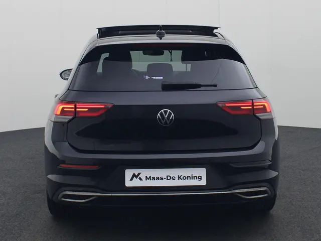 Volkswagen Golf 1.5eTSI/150PK Style DSG 2020 Benzine 6