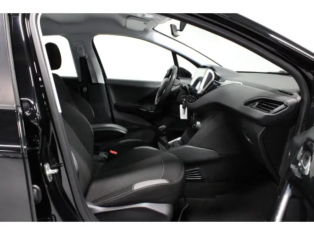 Peugeot 208 1.2 PureTech Active 2016 Benzine 23