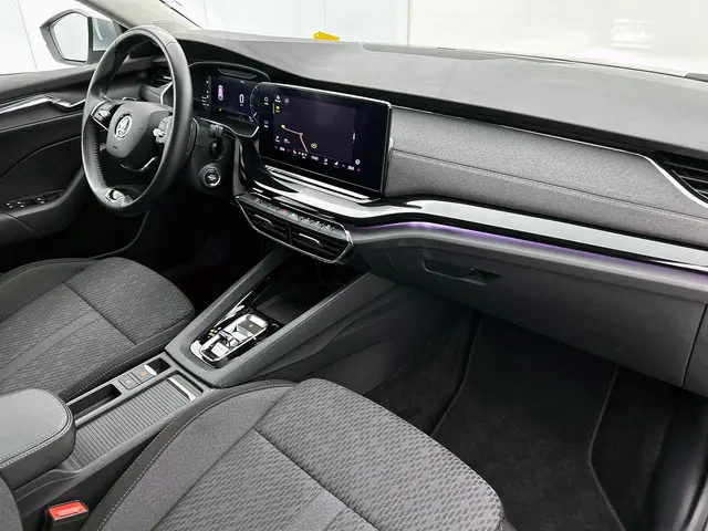 Škoda Octavia Combi 1.5 e-TSI DSG Style 2022 Benzine 21