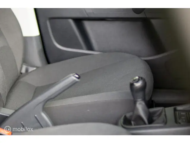 Volkswagen up! 1.0 BMT move up! 2019 Benzine 8