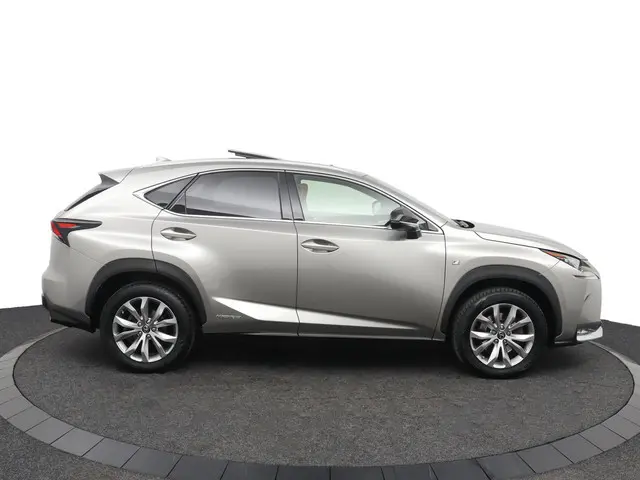 Lexus NX 300h AWD F Sport Line 2014 Hybride Benzine 13