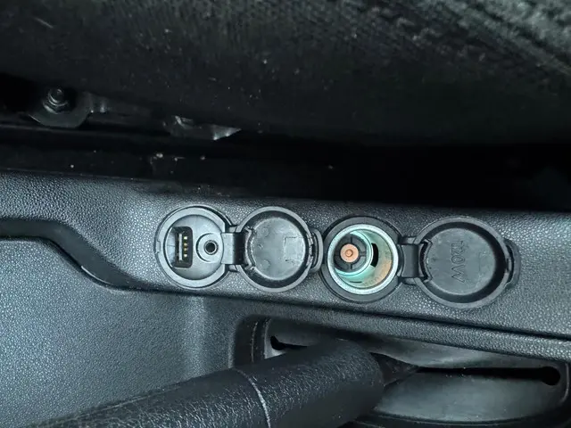 Citroën C3 1.2 PureTech Collection 2015 Benzine 19