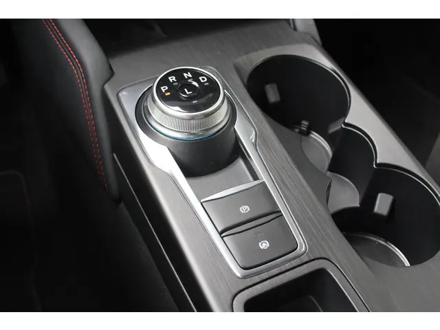 Ford Kuga 2.5 FHEV ST-Line 2024 Hybride Benzine 26