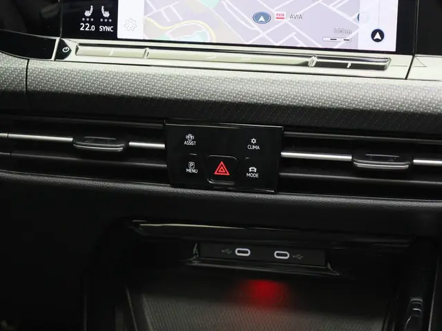 Volkswagen Golf 1.5eTSI/150PK R-Line DSG 2024 Benzine 28