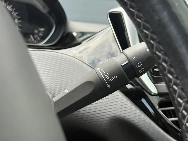 Peugeot 208 1.2 PureTech Allure 2018 Benzine 21