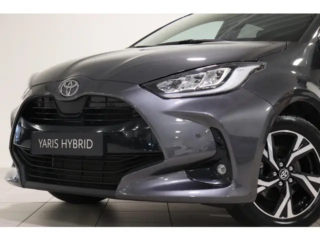 Toyota Yaris 1.5 Hybrid 115 Dynamic, 2025 Hybride Benzine 6