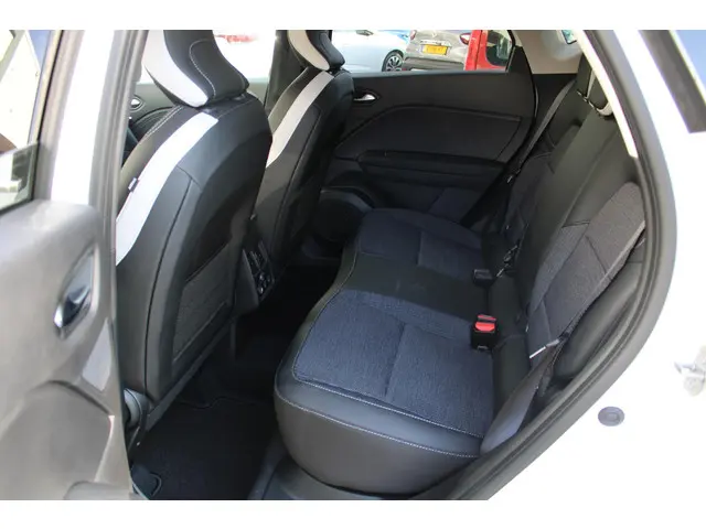 Renault Captur 1.0 TCe 90 Techno 2024 Benzine 26