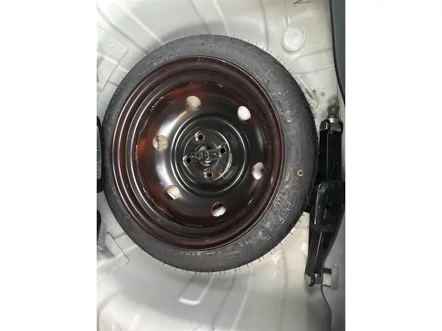 Hyundai i20 1.2i i-Deal 2014 Benzine 24